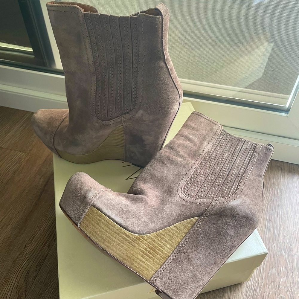Joan and David ankle wedge platform booties taupe color, size 8.